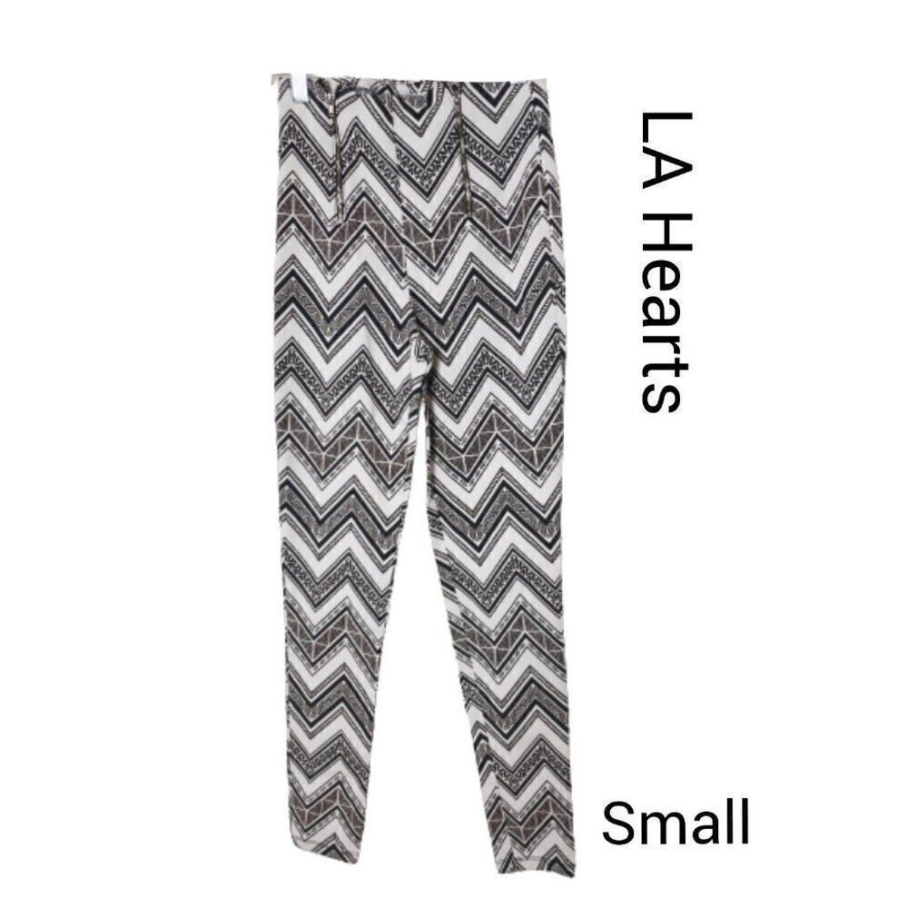 Women's Dress Stretch Pants Black White Chevron Zip Pleats Small NWOT